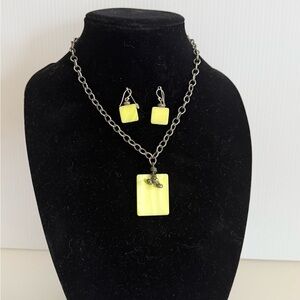 Silpada Necklace and Earring Set- Green Mother of Pearl and Sterling Silver